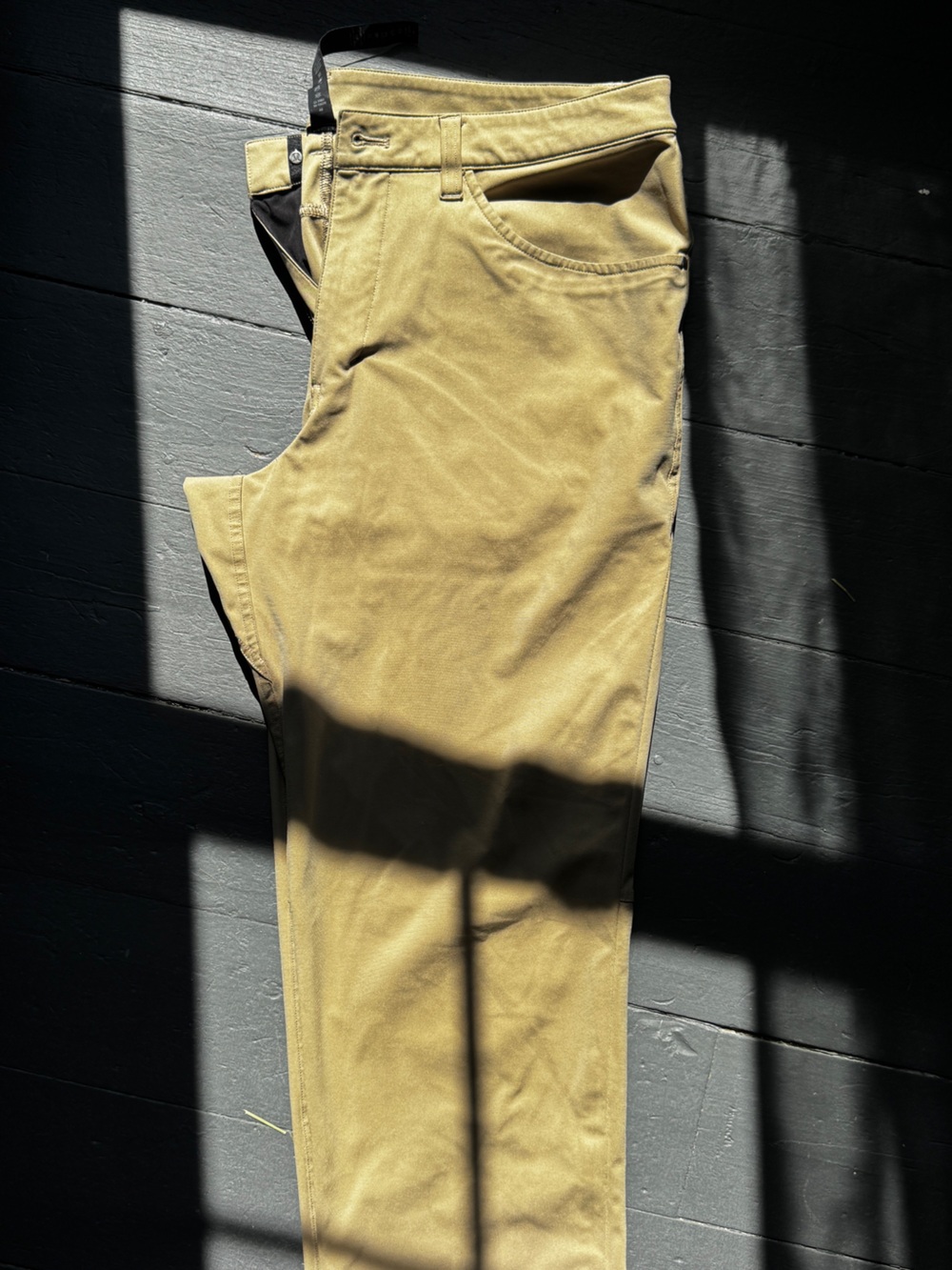 Men's khaki lululemon Pants